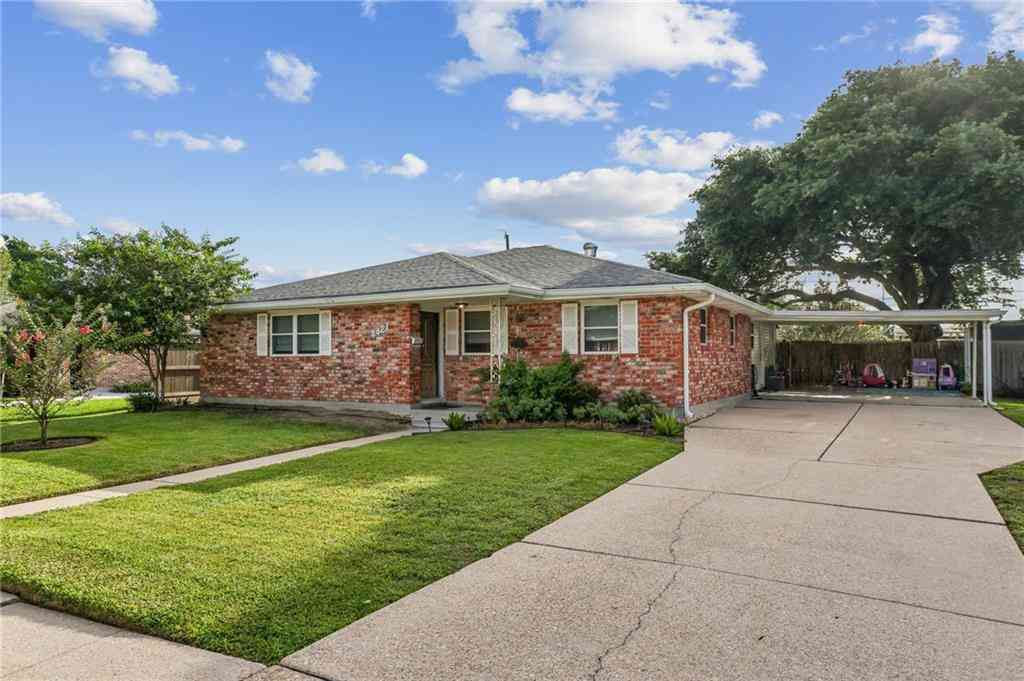 Homes For Sale - 4421 Henican Place<br/> Metairie, LA 70003