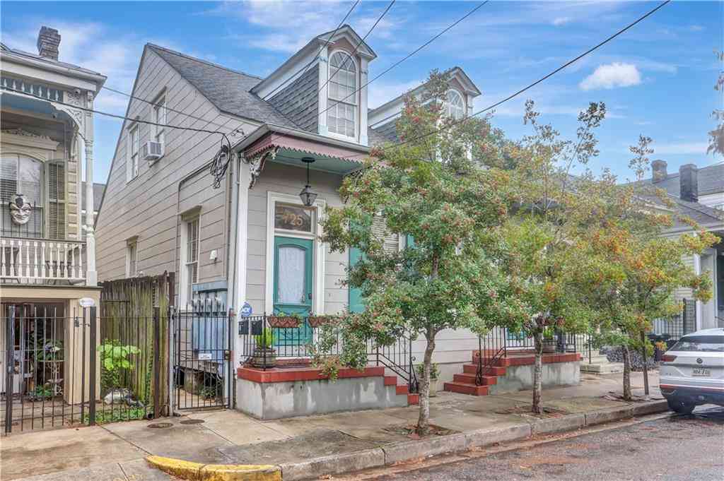 Multifamily For Rent - 723 Kerlerec Street #C<br/> New Orleans, LA 70116