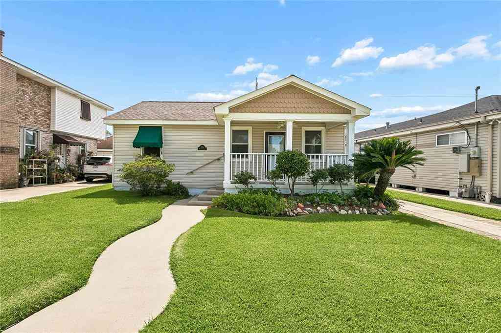 Homes For Sale - 320 Manson Avenue<br/> Metairie, LA 70001