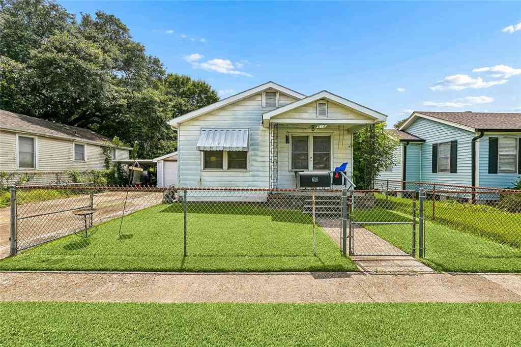 Homes For Sale - 618 Division Street<br/> Metairie, LA 70001