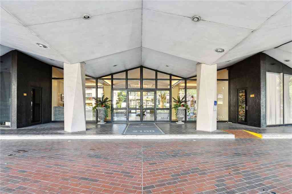 Condo For Rent - 2100 St Charles Avenue #3 J<br/> New Orleans, LA 70130