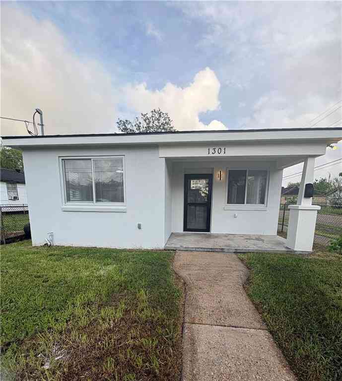 Homes For Rent - 1301 Lamanche Street<br/> New Orleans, LA 70117