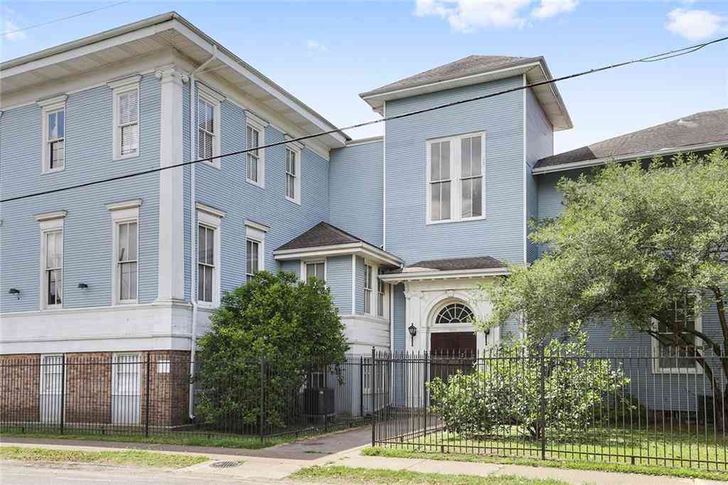 Condo For Sale - 4716 Annunciation Street #1E<br/> New Orleans, LA 70115
