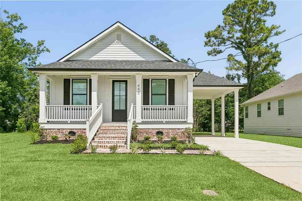Homes For Sale - 440 Sharon Avenue<br/> Boutte, LA 70039