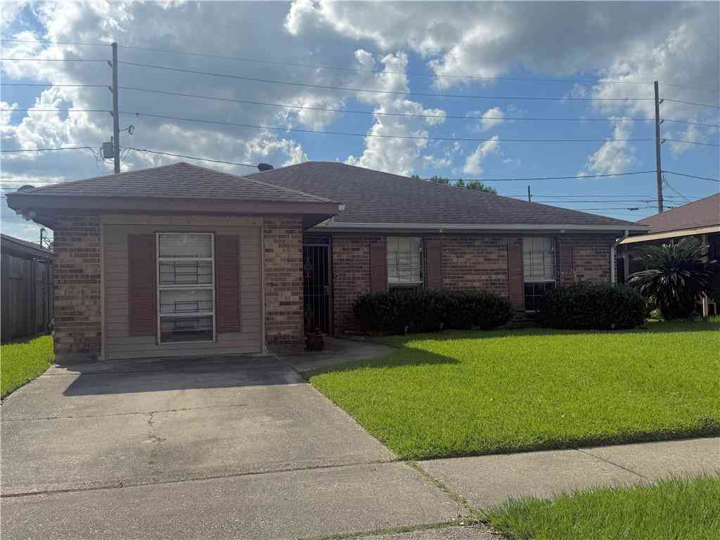 Homes For Sale - 1905 Yorktowne Drive<br/> La Place, LA 70068