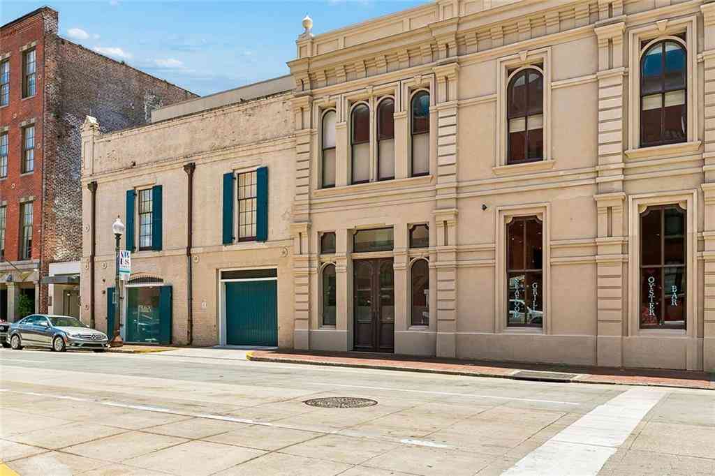 Condo For Sale - 450 Julia Street #3G<br/> New Orleans, LA 70130