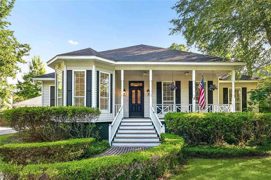 Homes For Sale - 98 Zinnia Drive<br/> Covington, LA 70433