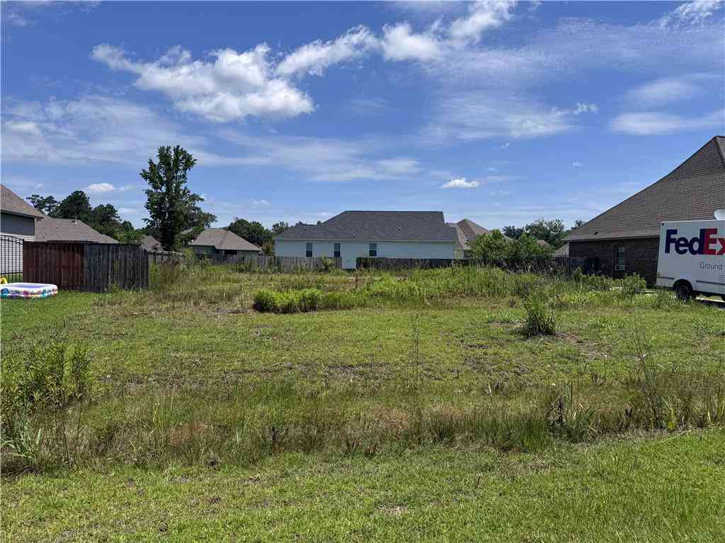 Vacant Land For Sale - 21297 Lake Maurepas Court<br/> Ponchatoula, LA 70454