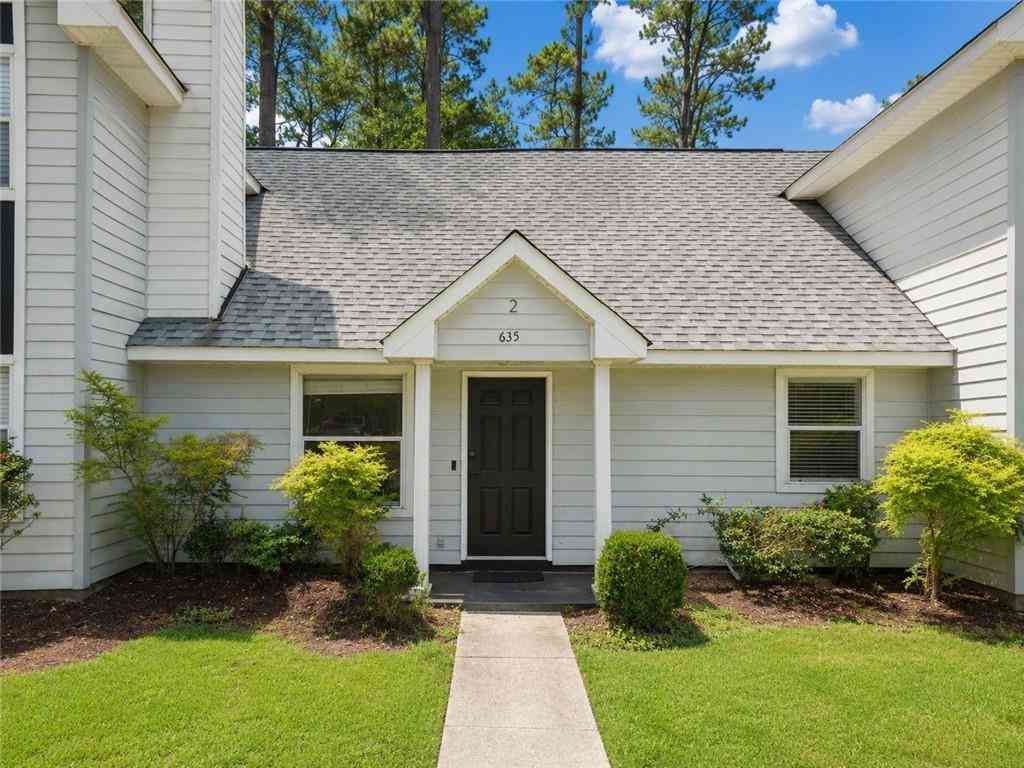 Condo For Rent - 635 S Village Lane #2<br/> Mandeville, LA 70471