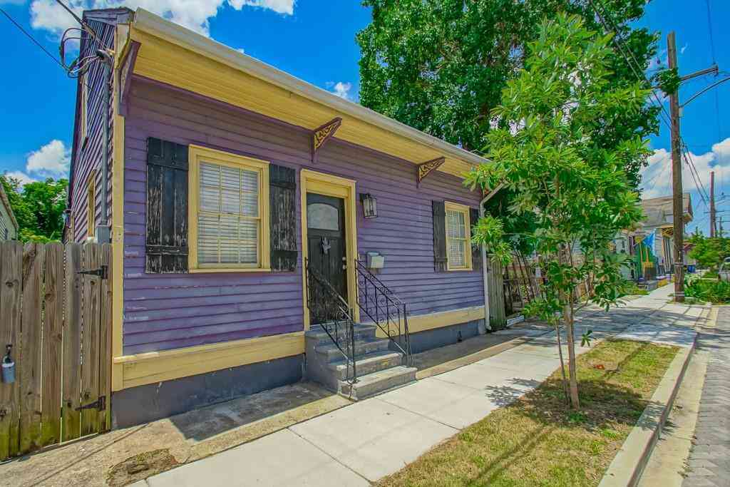 Homes For Rent - 1312 Arts Street<br/> New Orleans, LA 70117