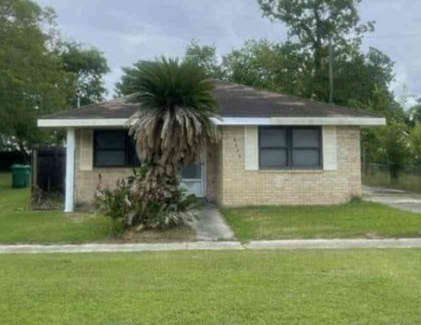 Homes For Sale - 2336 N Central Avenue<br/> Lutcher, LA 70071