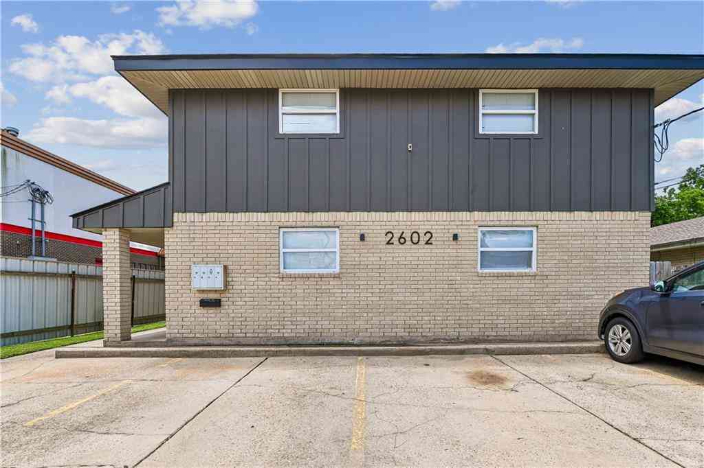 Multifamily For Rent - 2602 Chalona Street #C<br/> Chalmette, LA 70043
