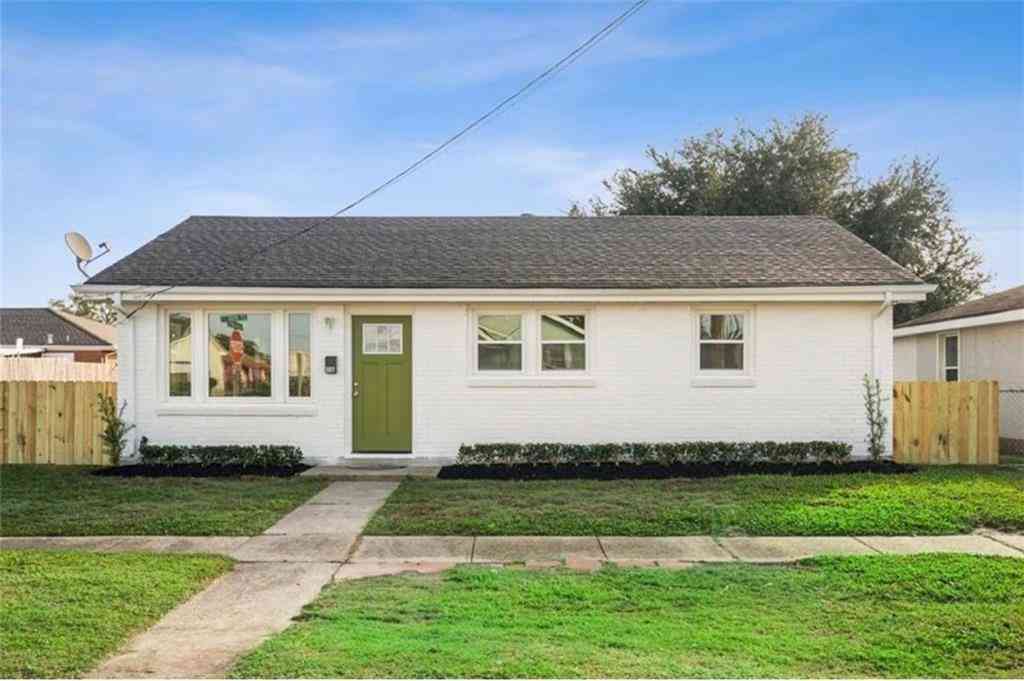 Homes For Sale - 501 Saint Ann Street<br/> Marrero, LA 70072