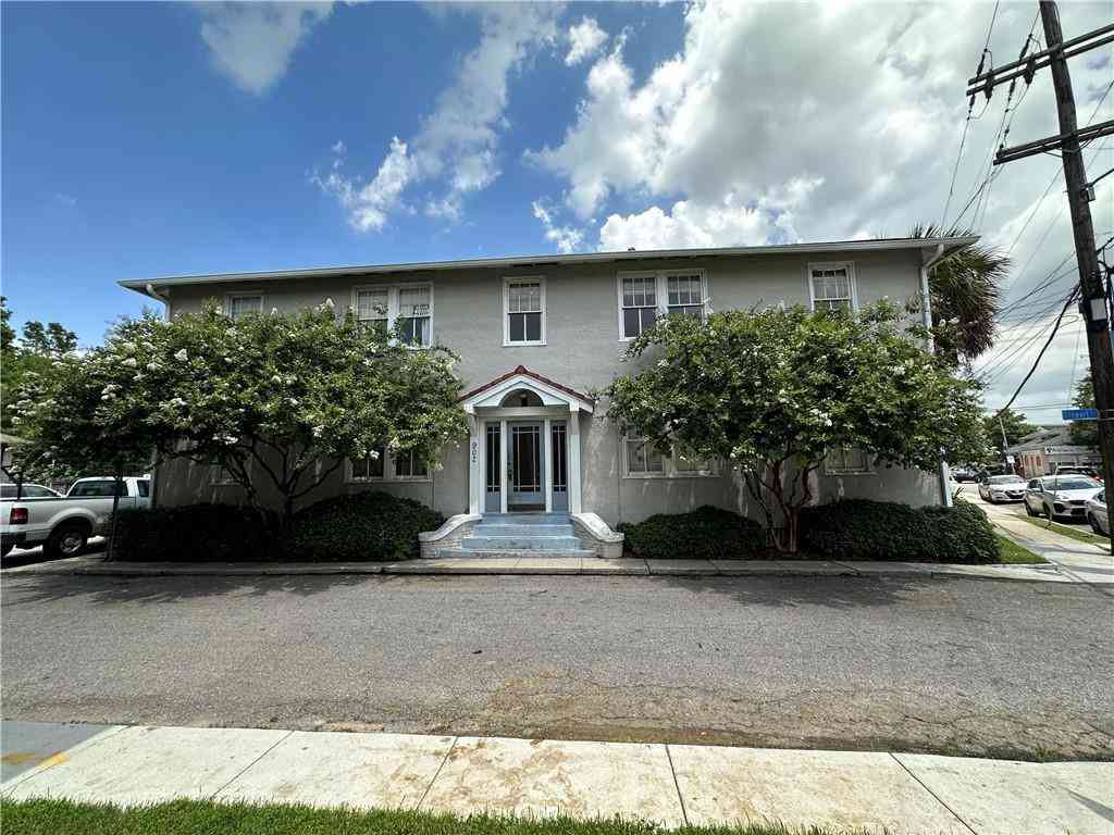 Multifamily For Rent - 902 Stewart Court<br/> New Orleans, LA 70119