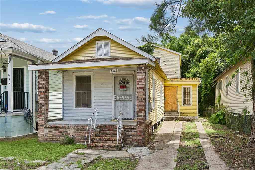 Homes For Sale - 8825 Apple Street<br/> New Orleans, LA 70118