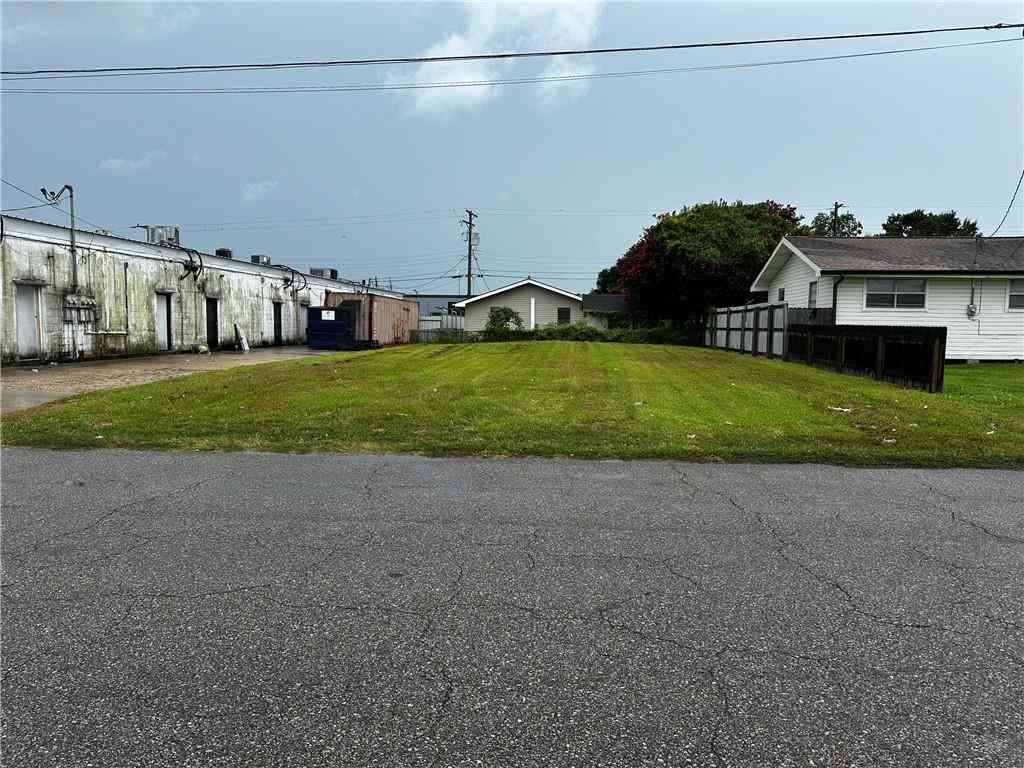 Vacant Land For Sale - 624 Oak Street<br/> Marrero, LA 70072