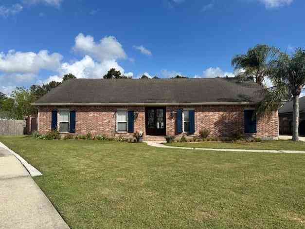 Homes For Rent - 117 Orange Blossom Court<br/> Plaquemines County, Belle Chasse, LA 70037