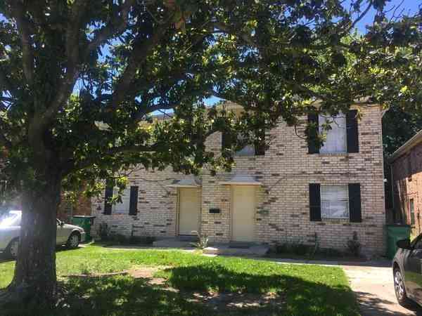 Townhouse For Rent - 2520 Caswell Lane<br/> Metairie, LA 70001