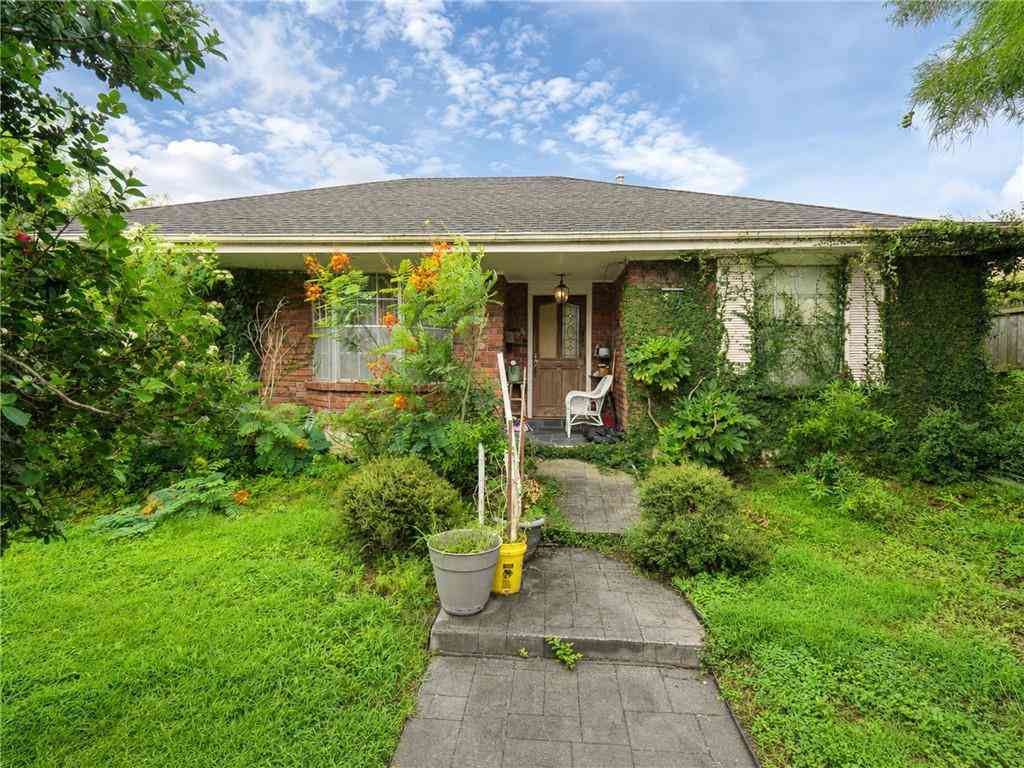 Homes For Sale - 29 Forstall Avenue<br/> Kenner, LA 70065