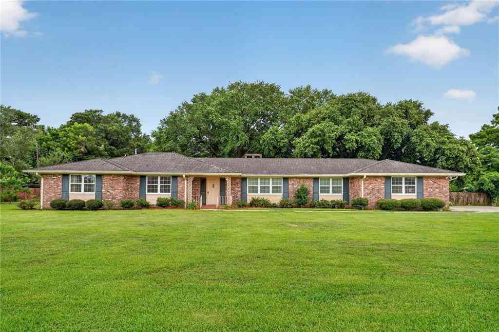 Homes For Sale - 107 Victoria Drive<br/> Belle Chasse, LA 70037