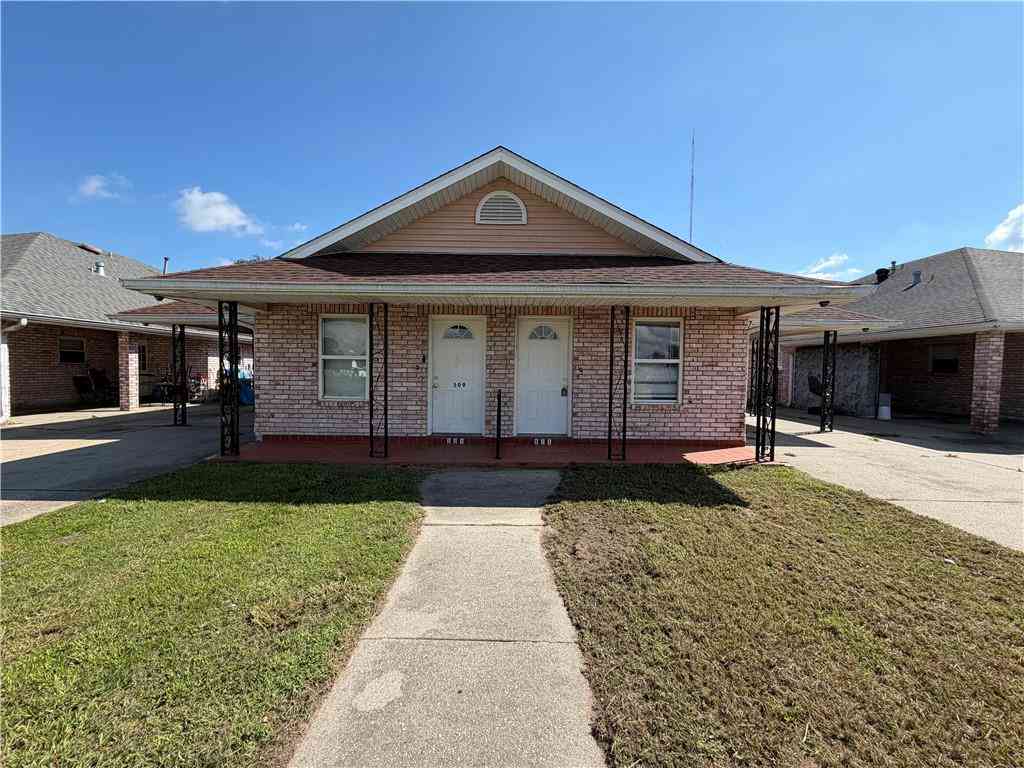 Multifamily For Rent - 511 E Genie Street<br/> Chalmette, LA 70043