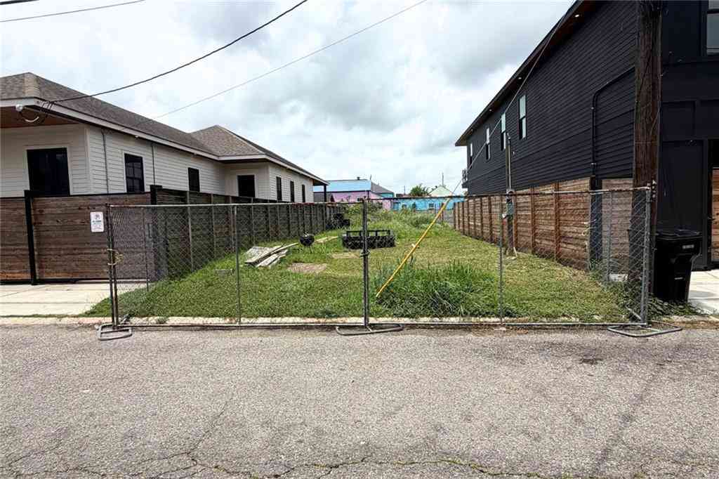 Vacant Land For Sale - 1908 Frenchmen Street<br/> New Orleans, LA 70116