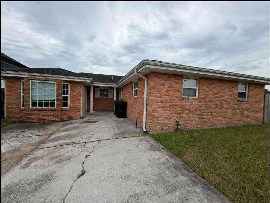 Homes For Rent - 7532 Patricia Street<br/> Saint Bernard County, Chalmette, LA 70043