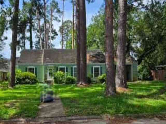Homes For Sale - 220 E Bertheaud Avenue<br/> Opelousas, LA 70570