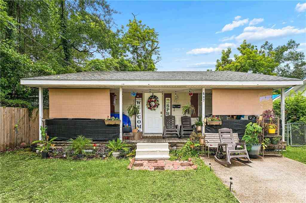 Homes For Sale - 607 E Illinois Street<br/> Hammond, LA 70403
