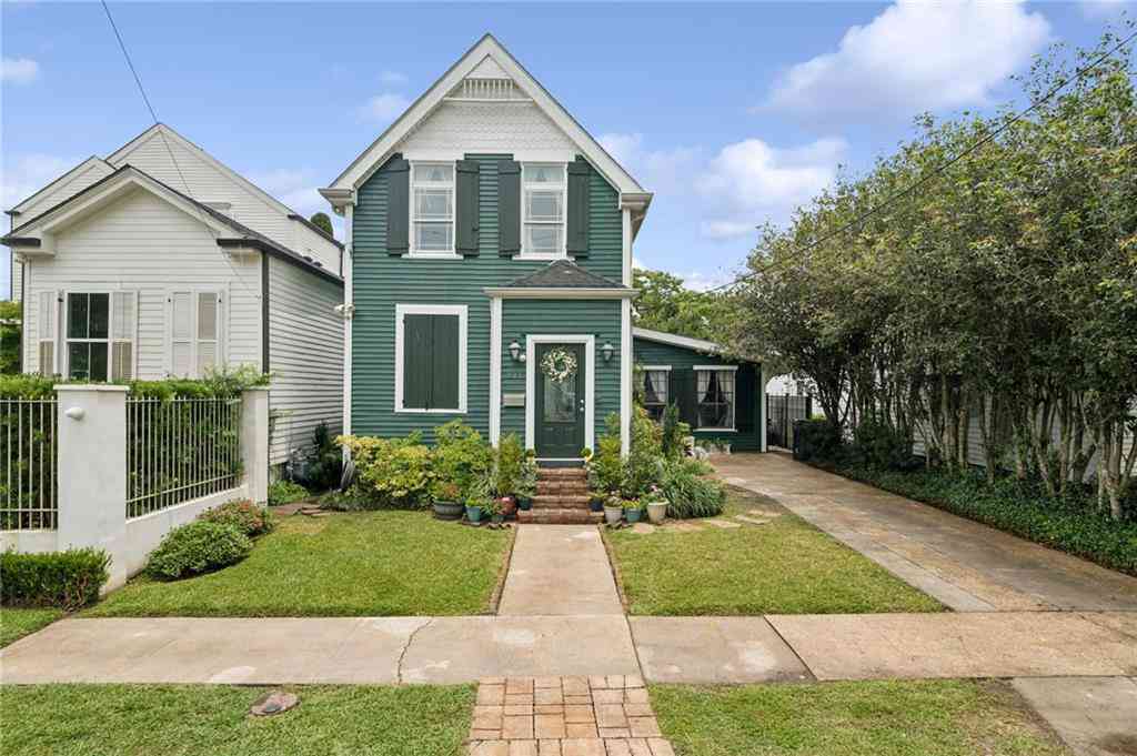 Homes For Sale - 827 Calhoun Street<br/> New Orleans, LA 70118
