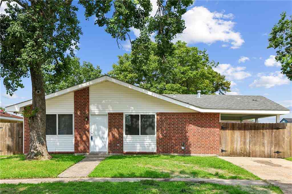 Homes For Sale - 5004 Swathmore Street<br/> Marrero, LA 70072