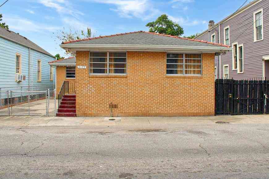 Homes For Sale - 3129 Burgundy Street<br/> New Orleans, LA 70117