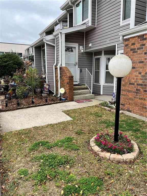 Condo For Rent - 200 Avant Garde Circle<br/> Kenner, LA 70065