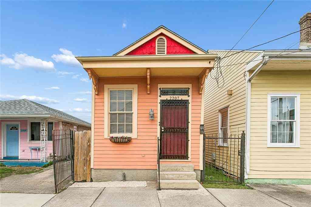 Homes For Rent - 2207 St Ann Street<br/> Orleans County, New Orleans, LA 70119