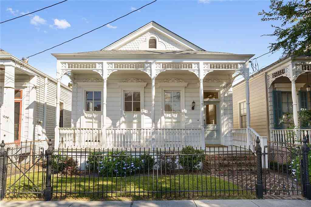 Homes For Rent - 1031 Arabella Street<br/> New Orleans, LA 70115