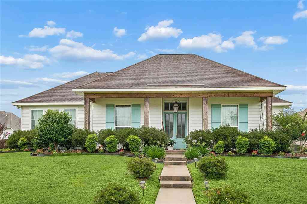 Homes For Sale - 1241 Abita River Drive<br/> Covington, LA 70433