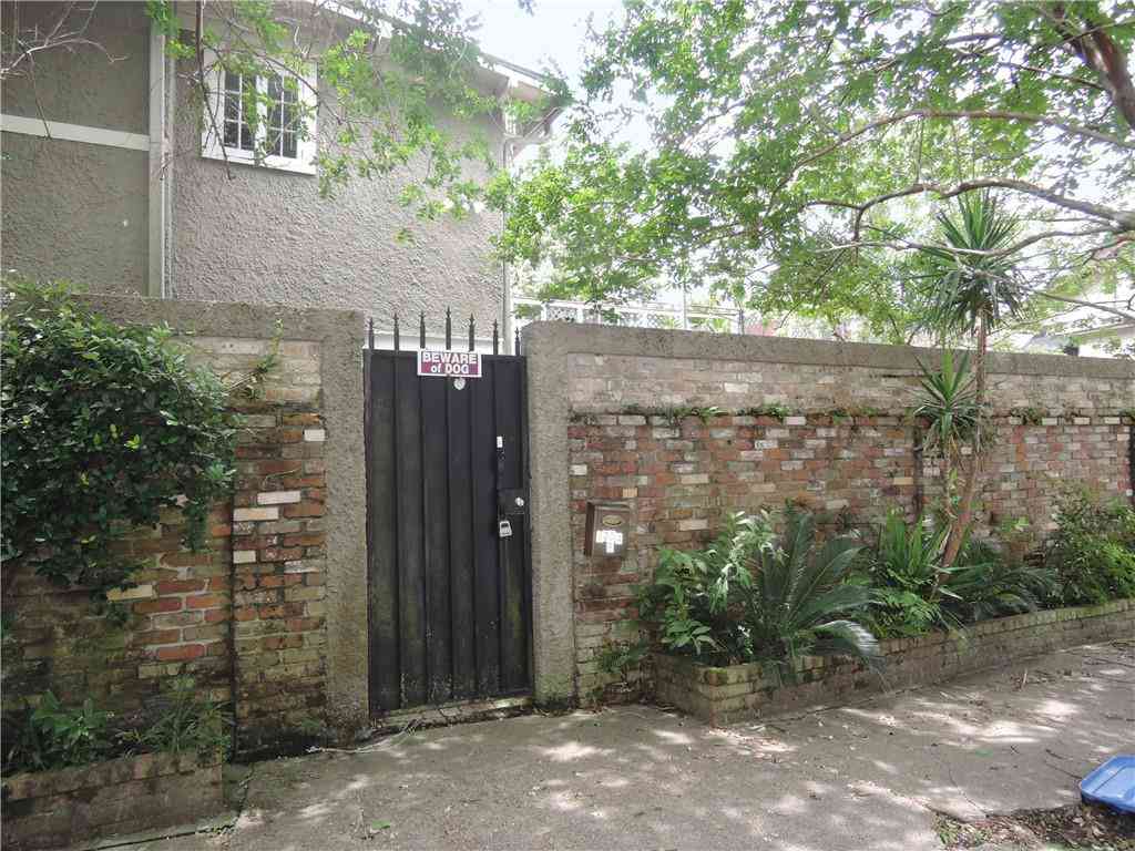 Multifamily For Rent - 7204 Hickory Street #B<br/> New Orleans, LA 70118