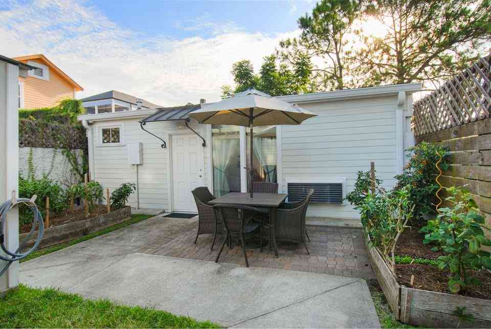 Homes For Rent - 2327 Soniat Street #B<br/> New Orleans, LA 70115