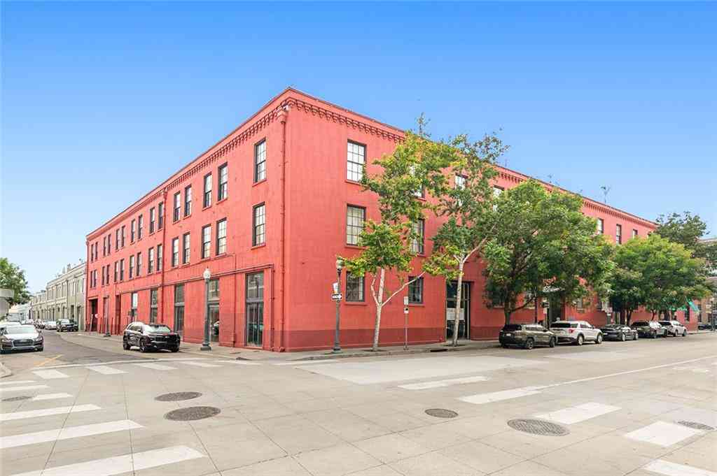 Condo For Sale - 330 Julia Street #321<br/> New Orleans, LA 70130
