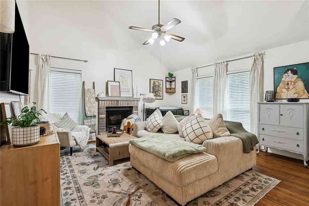 Condo For Sale - 720 Heavens Drive #20<br/> Saint Tammany County, Mandeville, LA 70471