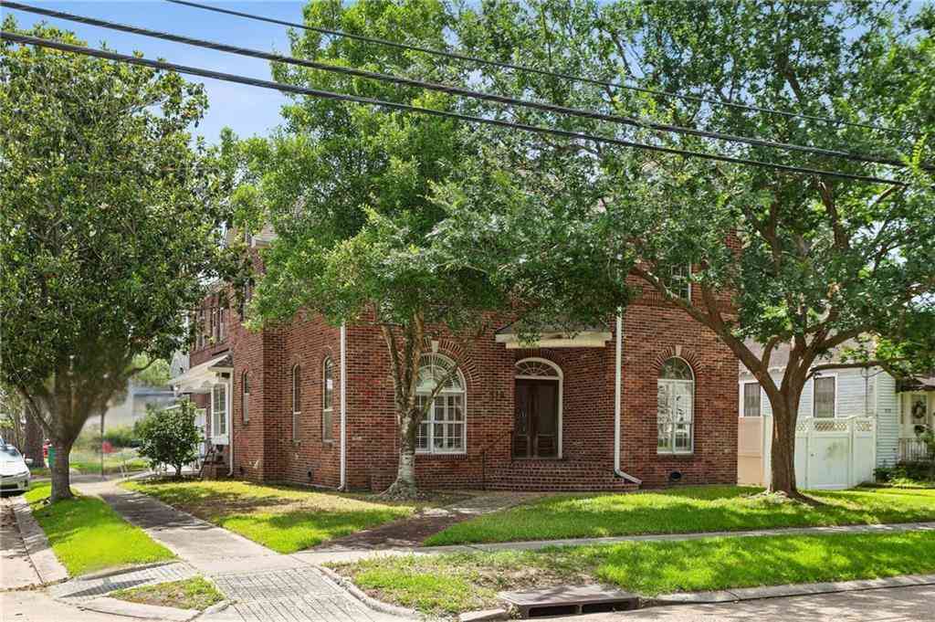 Homes For Sale - 519 Ridgelake Drive<br/> Metairie, LA 70001