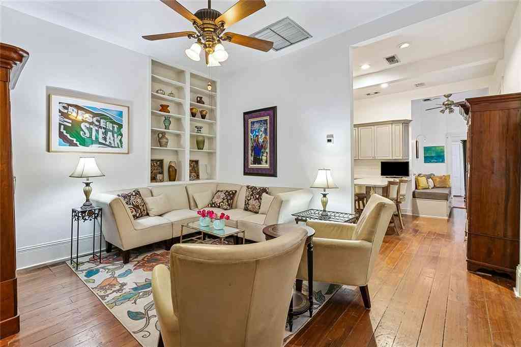 Condo For Sale - 416 Burgundy Street #3<br/> New Orleans, LA 70112