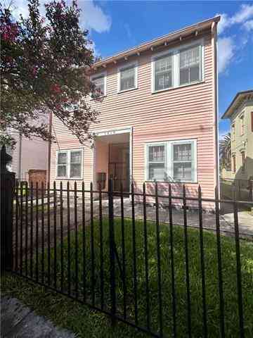Apartment For Rent - 1315 St Andrew Street #103<br/> New Orleans, LA 70130