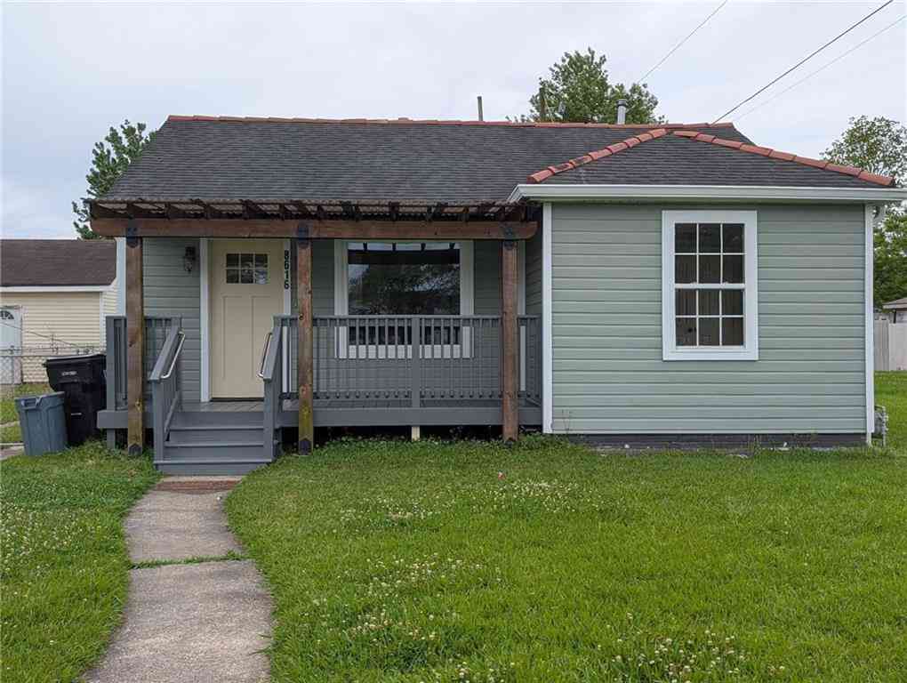 Homes For Sale - 8616 Livingston Avenue<br/> Chalmette, LA 70043