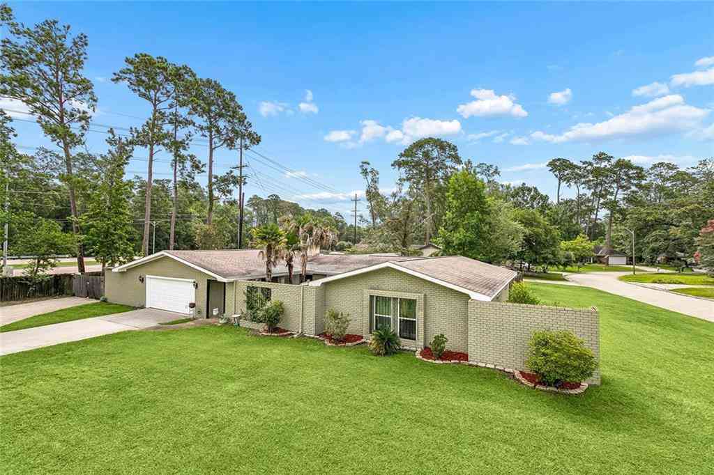 Homes For Sale - 697 Cambronne Street<br/> Mandeville, LA 70448