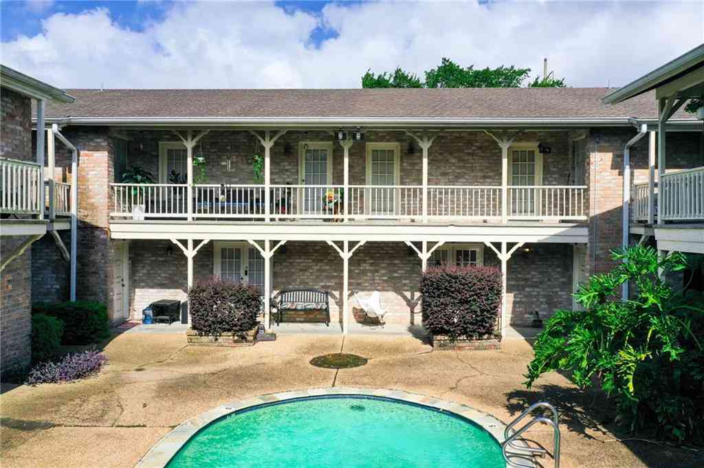 Townhouse For Rent - 209 Pine Street #9<br/> Metairie, LA 70005
