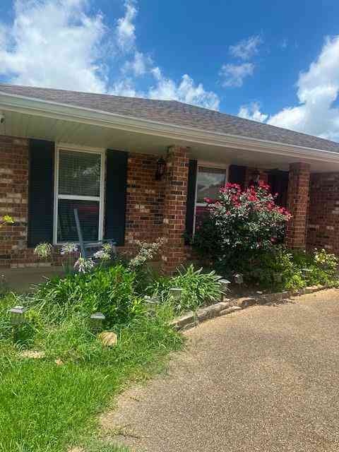 Homes For Rent - 908 Cleary Avenue<br/> Metairie, LA 70001