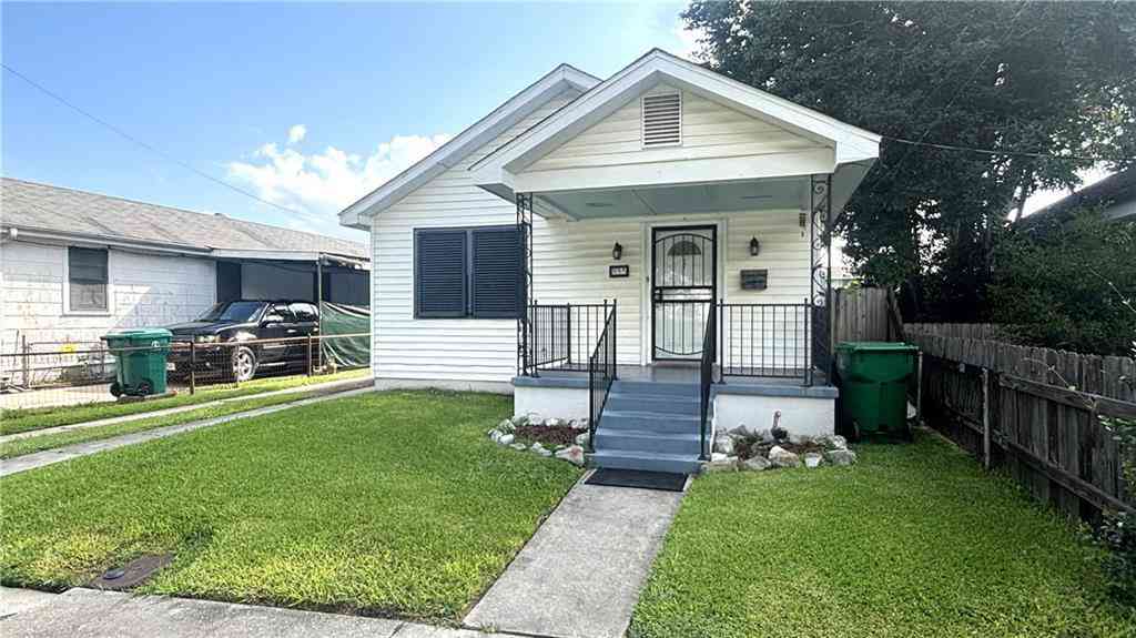 Homes For Sale - 534 Brown Avenue<br/> Harvey, LA 70058