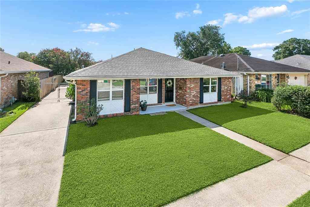 Homes For Sale - 569 Aris Avenue<br/> Metairie, LA 70005