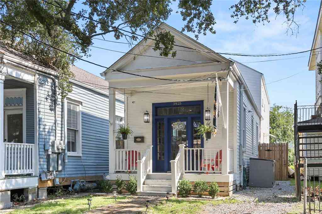 Homes For Sale - 3925 Banks Street<br/> New Orleans, LA 70119